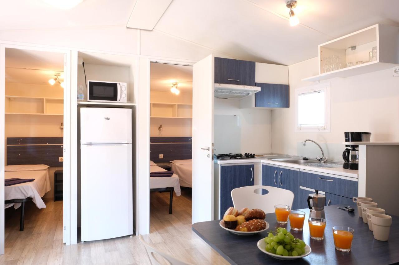Happy Camp Mobile Homes In Camping Village Free Time 마리나디비보나 외부 사진
